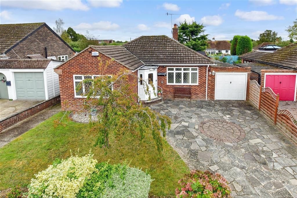 2 bed detached bungalow for sale in Orchard Drive, Tonbridge, Kent TN10