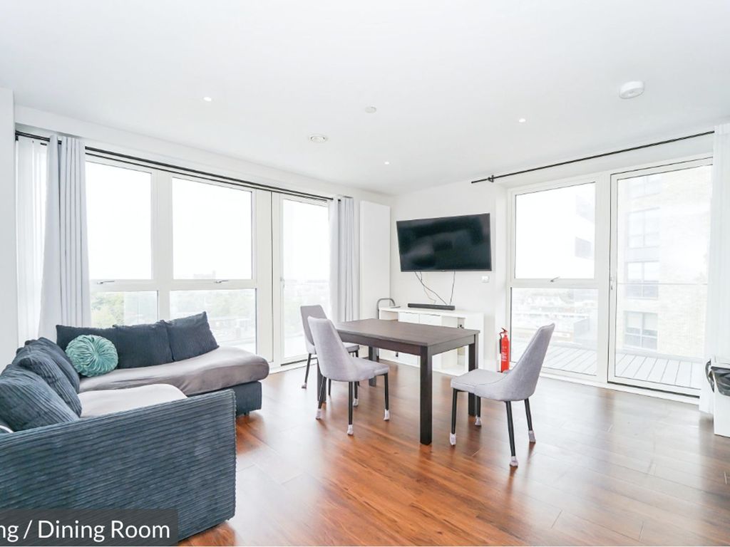 3 bed flat to rent in Merrick Road, Southall UB2, £2,200 pcm Zoopla