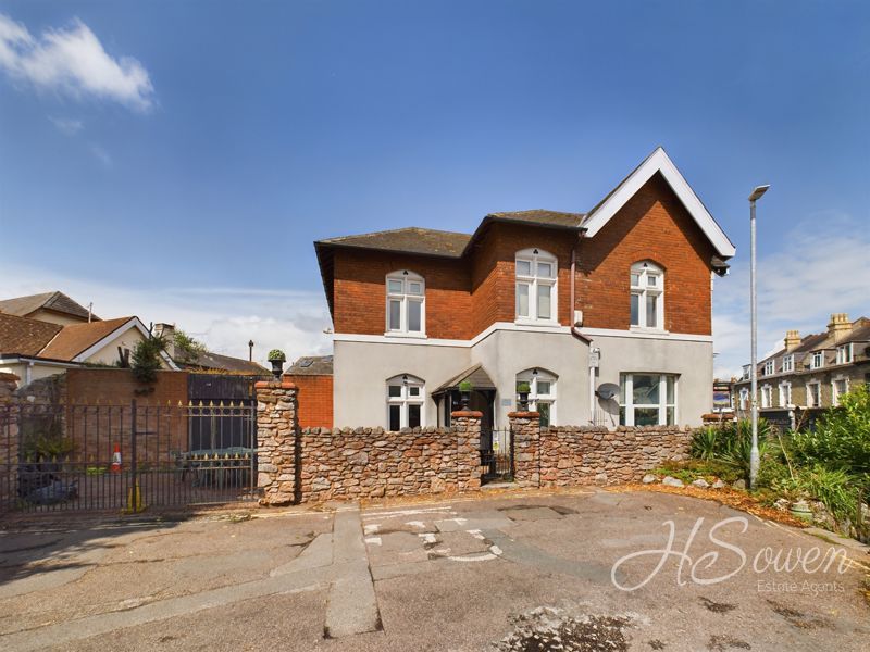 3 bed linkdetached house for sale in Belgrave Road, Torquay TQ2, £310,000 Zoopla