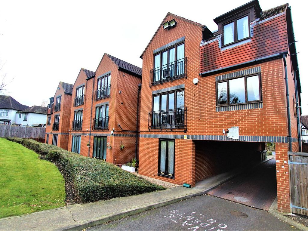 2 bed property to rent in Ashwood Court, Wembley Park Drive, Wembley
