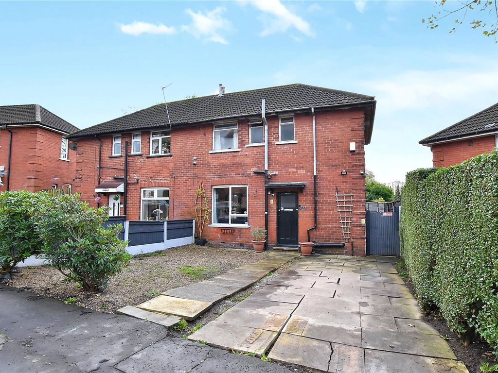 3 bed semidetached house for sale in Croydon Avenue, Castleton
