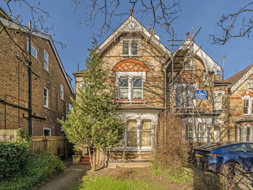 1 bed flat to rent in Kingston Hill, Kingston Upon Thames KT2, £1,395