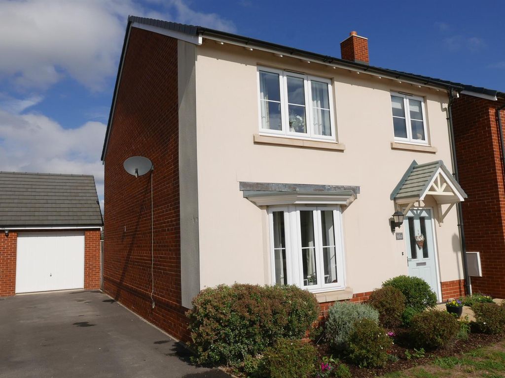 4 bed detached house for sale in Railway Walk, Cam, Dursley GL11 Zoopla