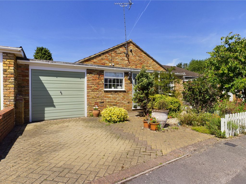 2 bed bungalow for sale in Cranmer Close, Tilehurst, Reading, Berkshire