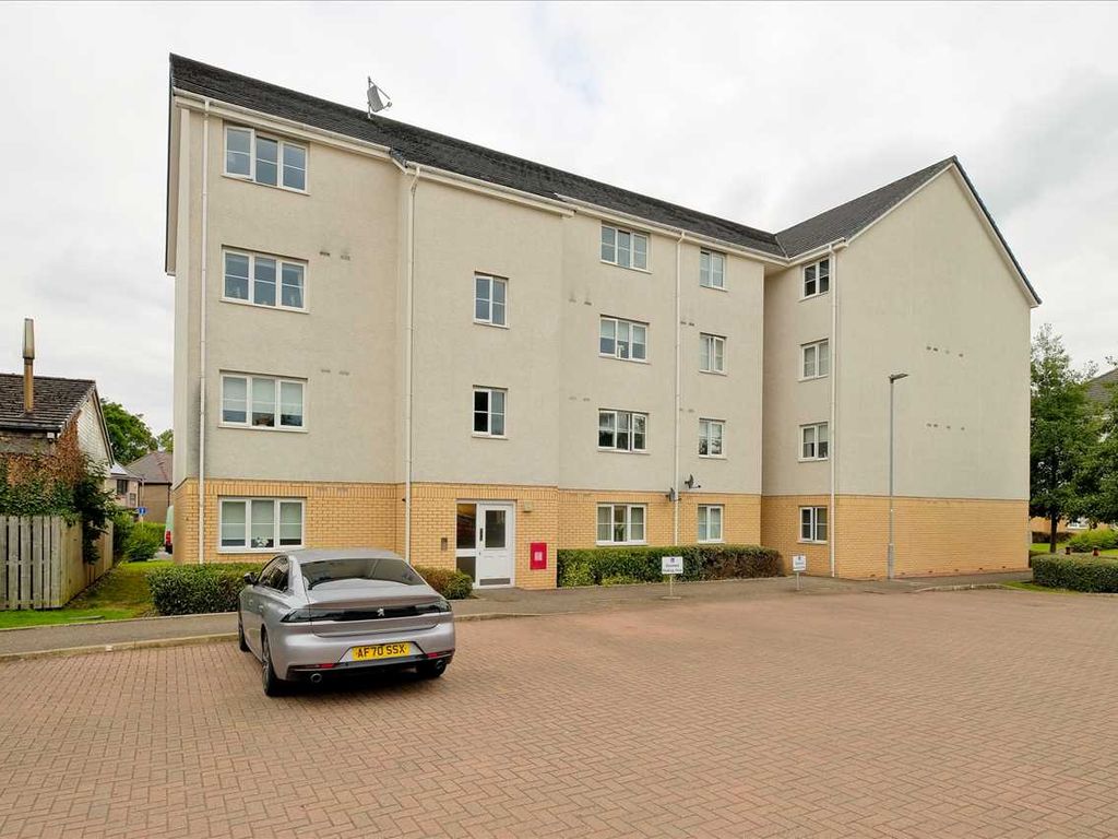 2 bed flat for sale in Gilligans Way, Hamilton ML3, £99,995 Zoopla