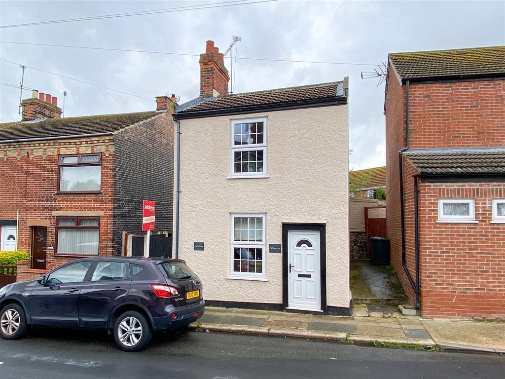 2 bed detached house for sale in Burnt Lane, Gorleston, Great Yarmouth