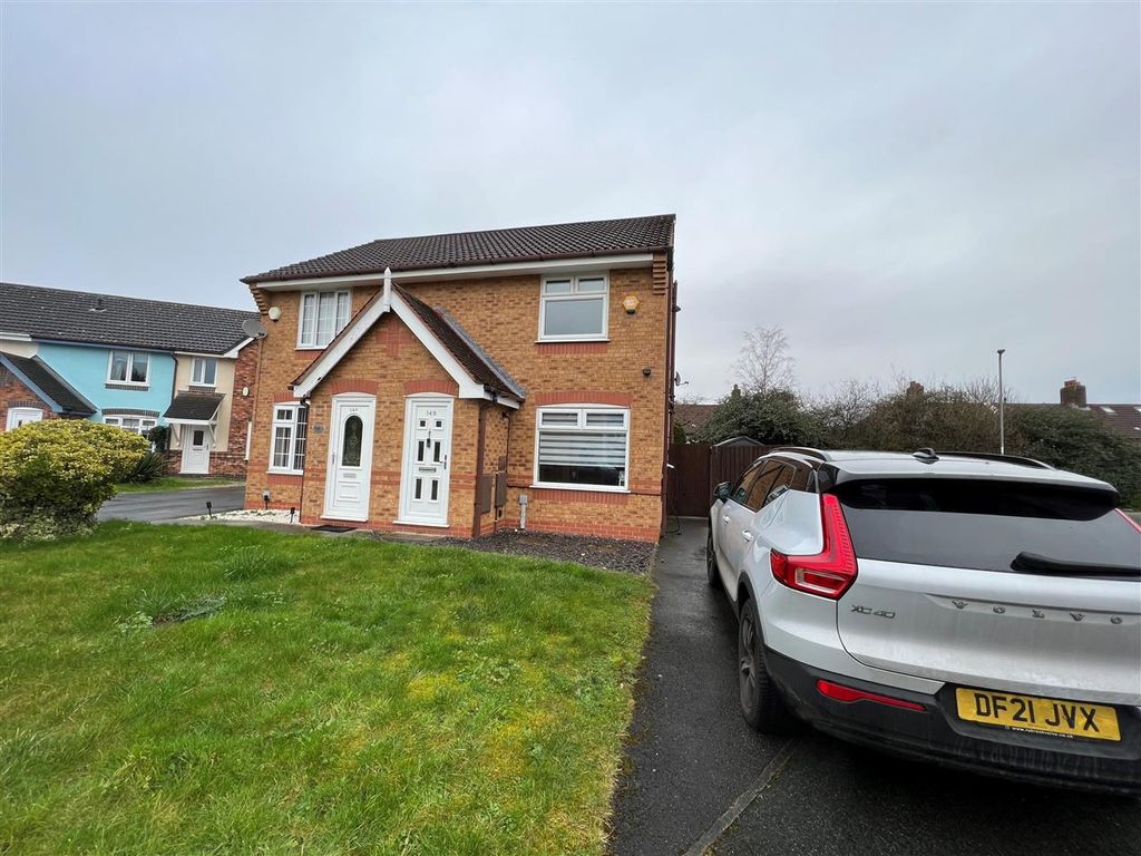 2 bed property to rent in Turriff Road, Dovecot, Liverpool L14, £800