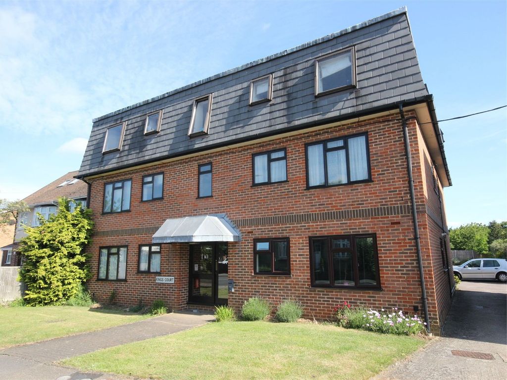 2 bed flat to rent in Kings Road, Flitwick MK45, £825 pcm Zoopla