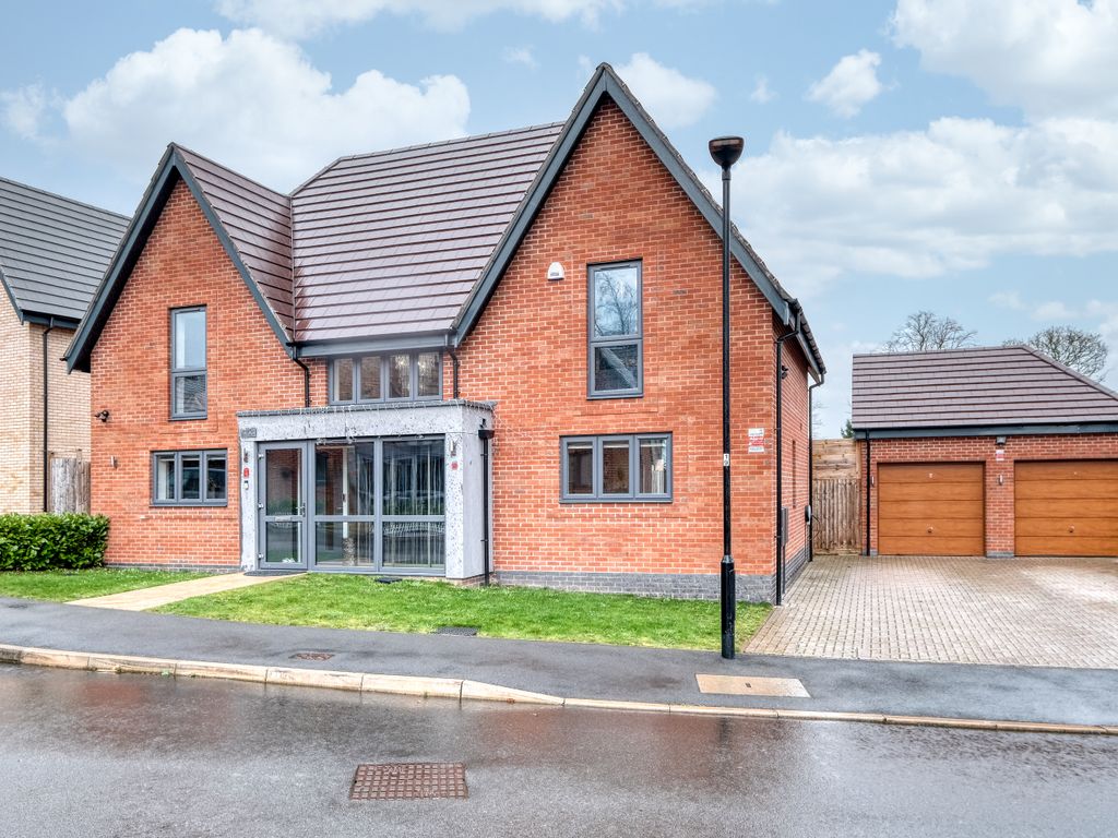 New House Farm Drive, Northfield, Birmingham B31  
