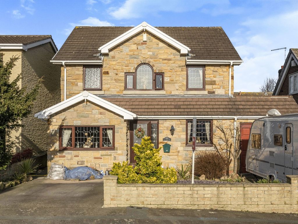 3 bed detached house for sale in Elm Way, WathUponDearne, Rotherham