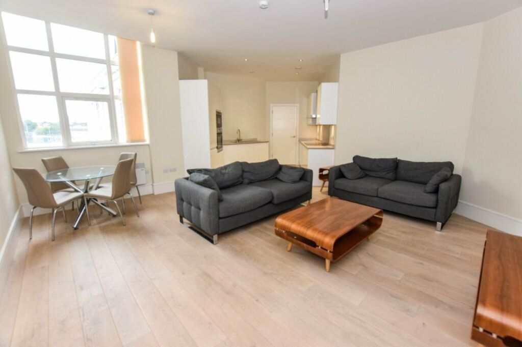 2 bed flat to rent in Dock Office, Furness Quay, Salford, Lancashire