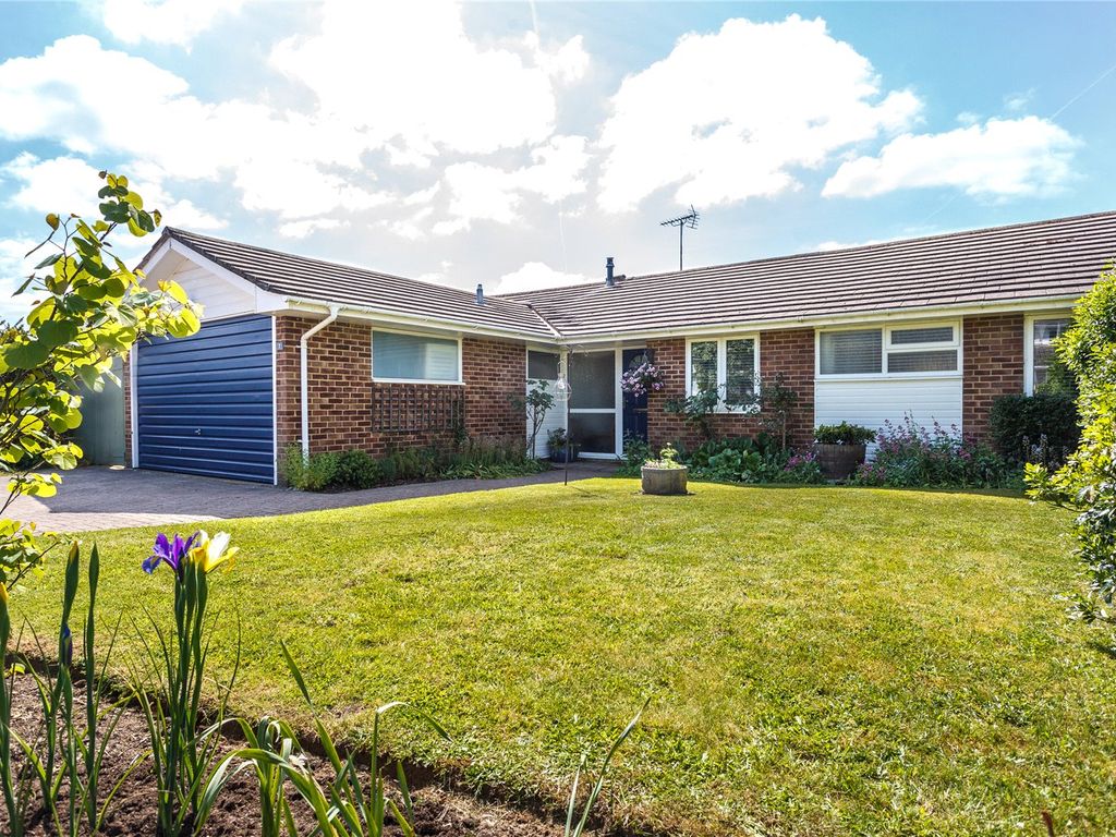 4 bed bungalow for sale in St. Katherines Road, HenleyOnThames, Oxfordshire RG9 Zoopla