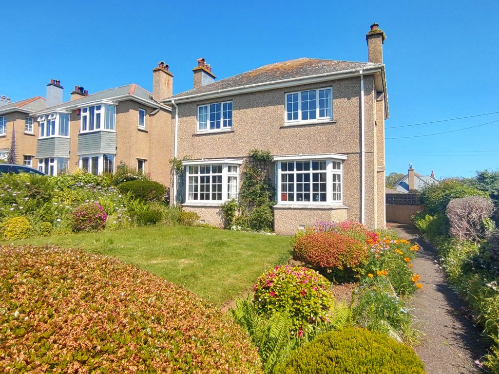3 bed detached house for sale in Lariggan Crescent, Penzance TR18 Zoopla