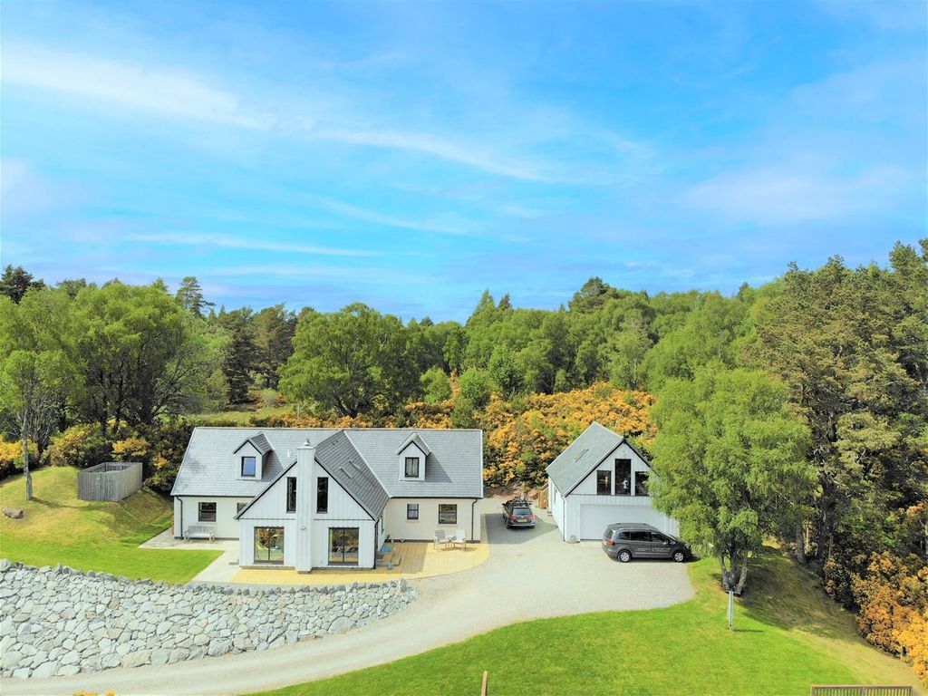 5 bed detached house for sale in Drovers Lodge, Upper Lennie