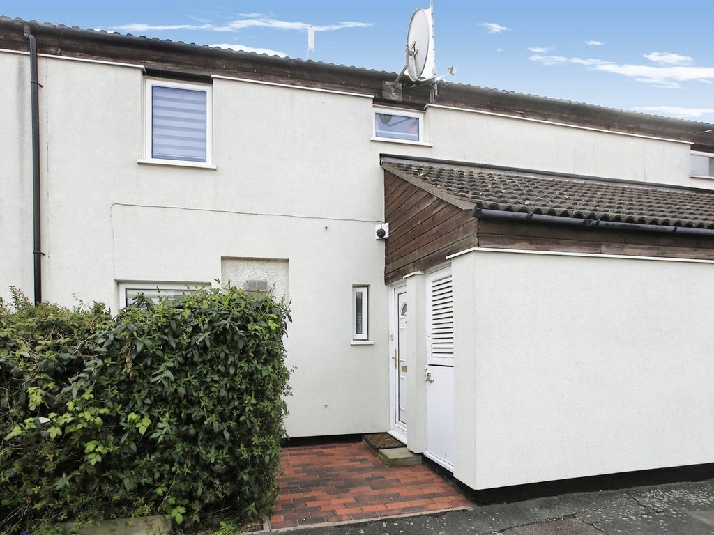 4 bed terraced house for sale in Chadburn, Paston, Peterborough PE4