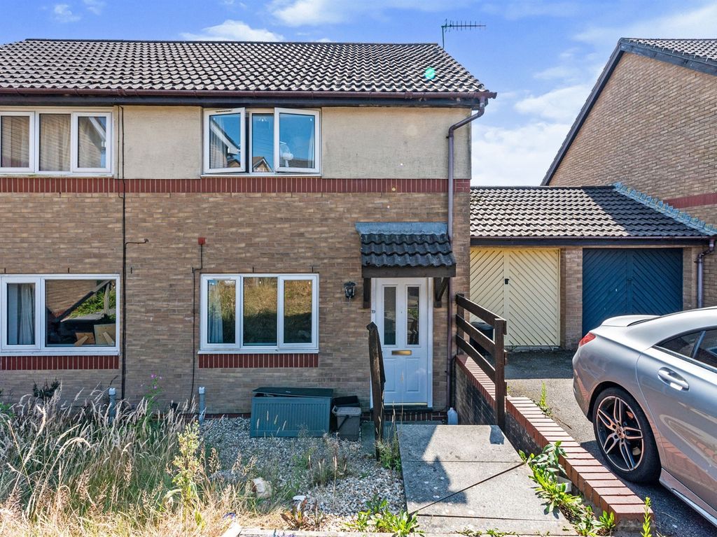 2 bed terraced house for sale in Llwyn Helig, Kenfig Hill, Bridgend