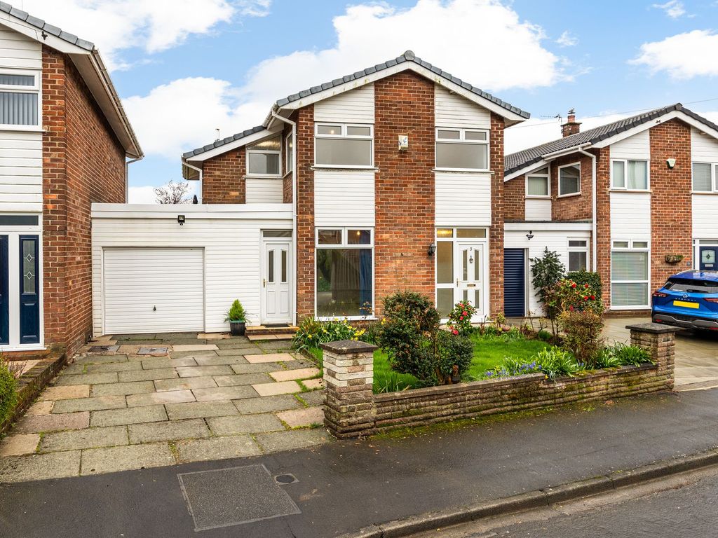 3 bed link detached house for sale in Cronton Park Avenue, Cronton WA8