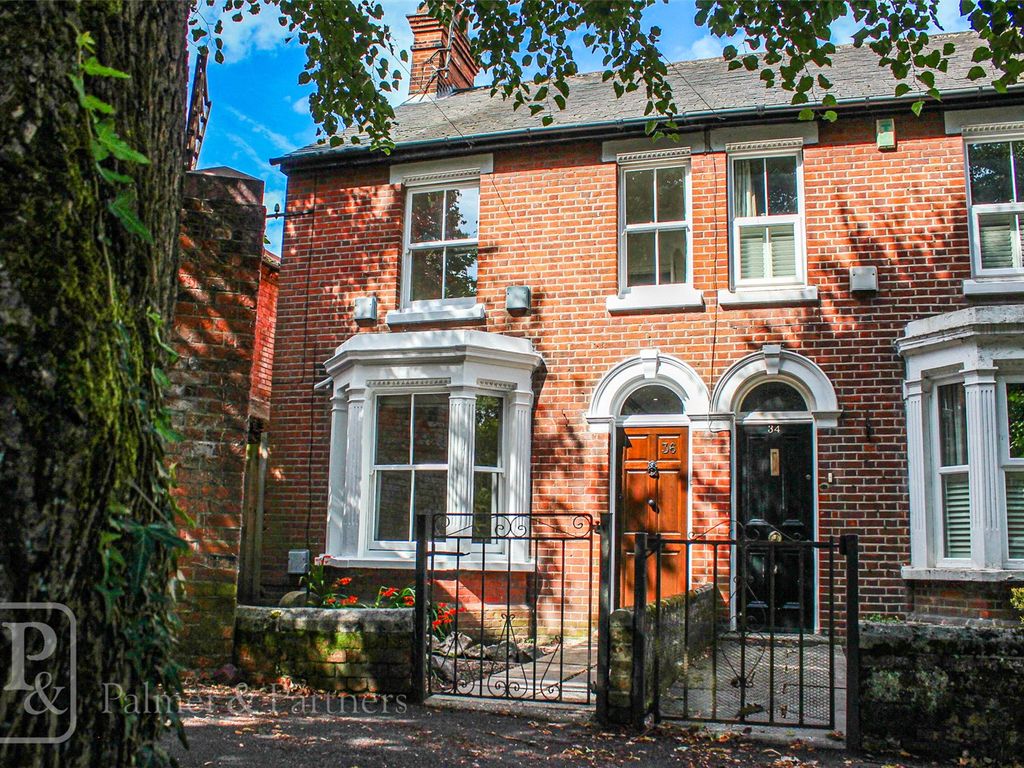 4 bed semidetached house to rent in St Johns Green, Colchester, Essex