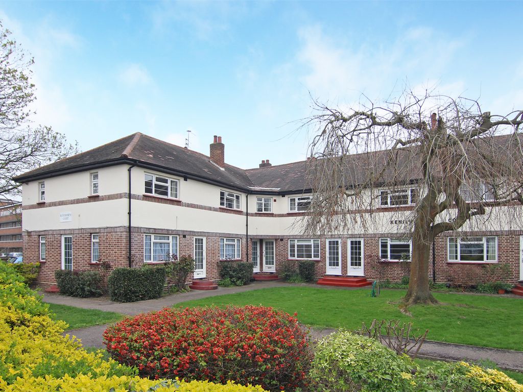 2 bed flat to rent in Hampton Road, Twickenham TW2, £1,800 pcm Zoopla