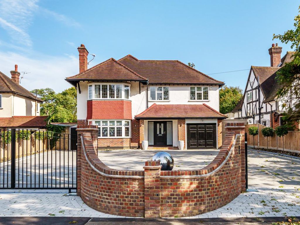 6 bed detached house for sale in Sandy Lane, Cheam, Sutton SM2, £2,200,000 Zoopla