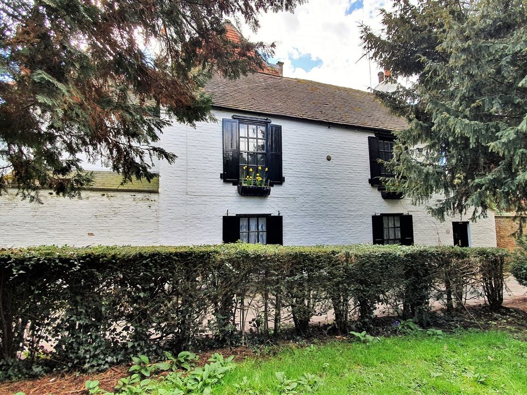 3 bed semidetached house for sale in Holly Walk, Enfield EN2 Zoopla