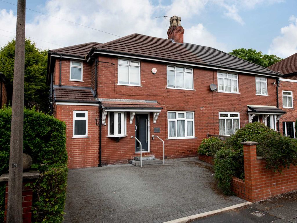 4 bed semidetached house for sale in Ravensway, Prestwich M25 Zoopla