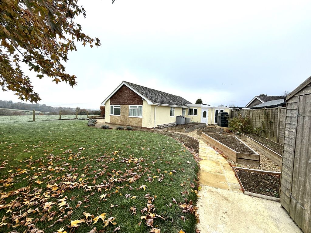 3 bed bungalow for sale in St. Johns Close, Donhead St. Mary