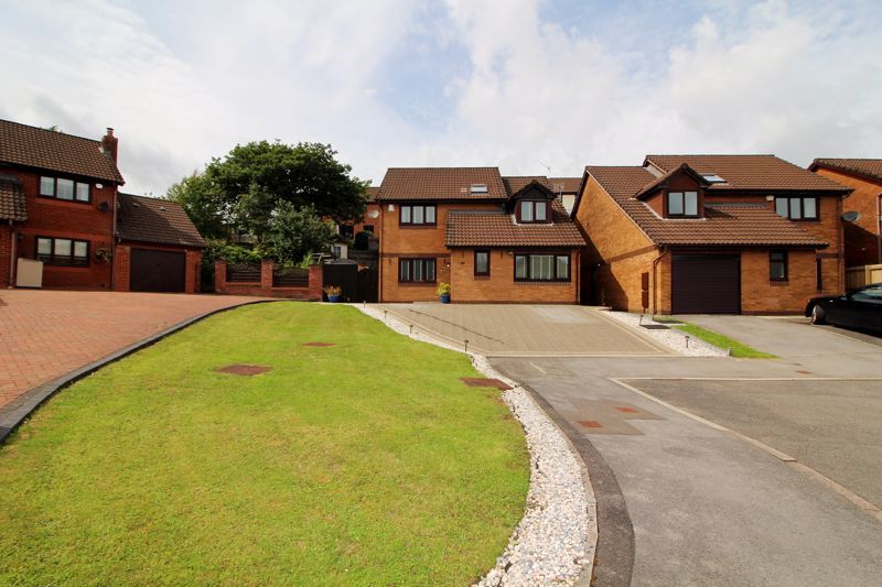 4 bed detached house for sale in Bryn Aur, Coed Y Cwm, Pontypridd CF37