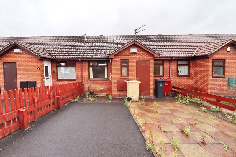 2 bed bungalow for sale in Willow Close, Bolton BL3, £120,000 Zoopla