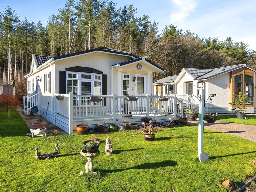 2 bed mobile/park home for sale in Capel Gardens, Ruckinge, Ashford