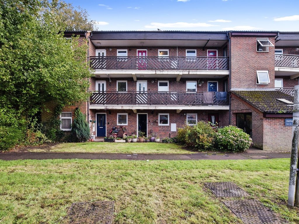 1 bed flat for sale in Clarkfield, Mill End, Rickmansworth WD3, £225,000 Zoopla