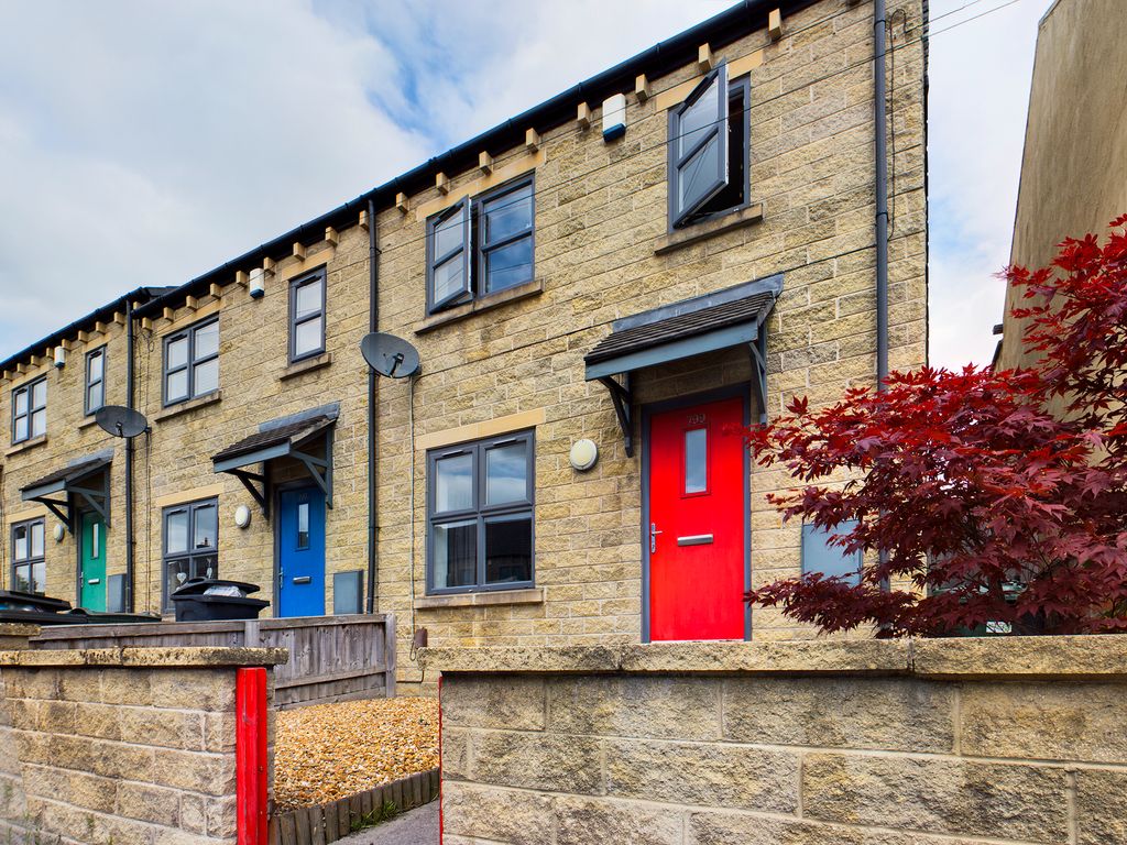 3 bed terraced house for sale in Cleckheaton Road, Oakenshaw, Bradford