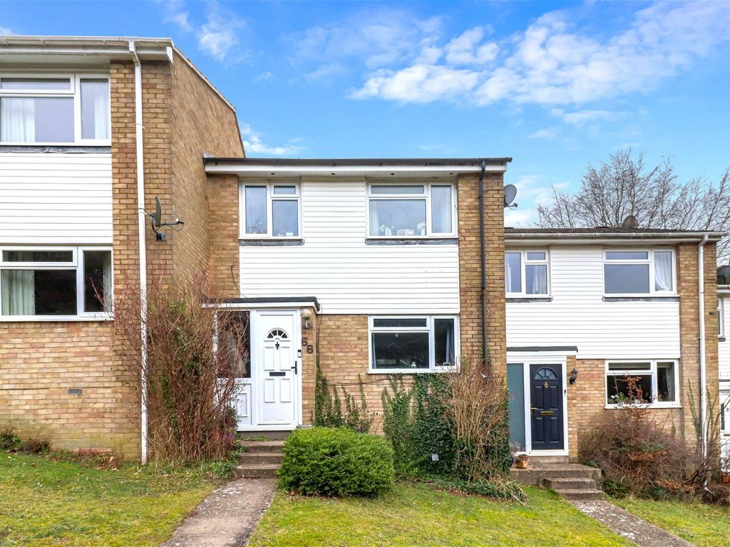 3 bed terraced house for sale in Pheasant Drive, Downley, High
