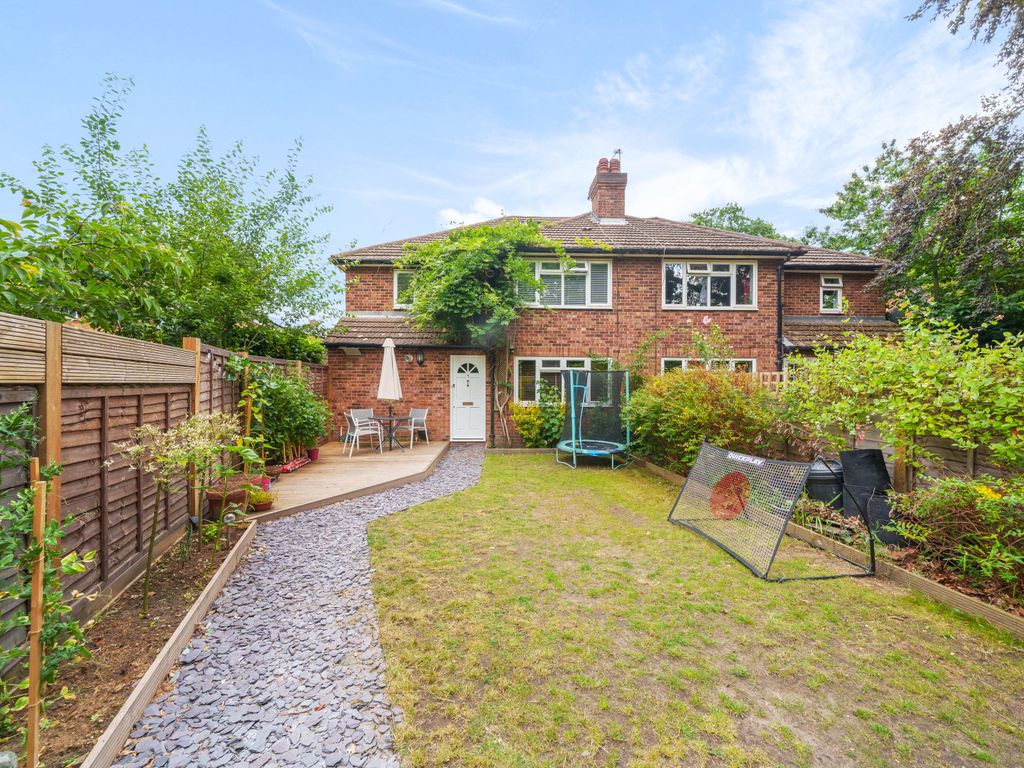 3 bed for sale in Abbot House, Onslow Crescent, Woking GU22