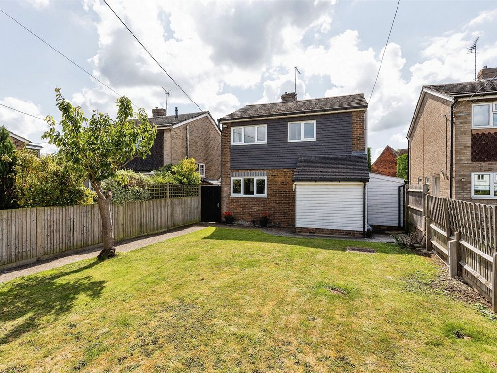 3 bed detached house for sale in Old Road, East Peckham, Tonbridge