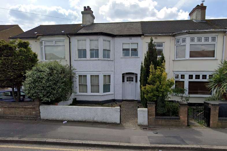 2 bed terraced house for sale in Wennington Road, Rainham RM13, £