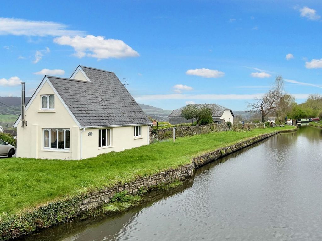 2 bed detached house for sale in Station Road, Govilon, Abergavenny NP7