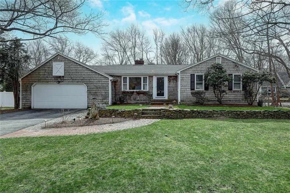 3 bed property for sale in 61 Linden Road, Barrington, Rhode Island