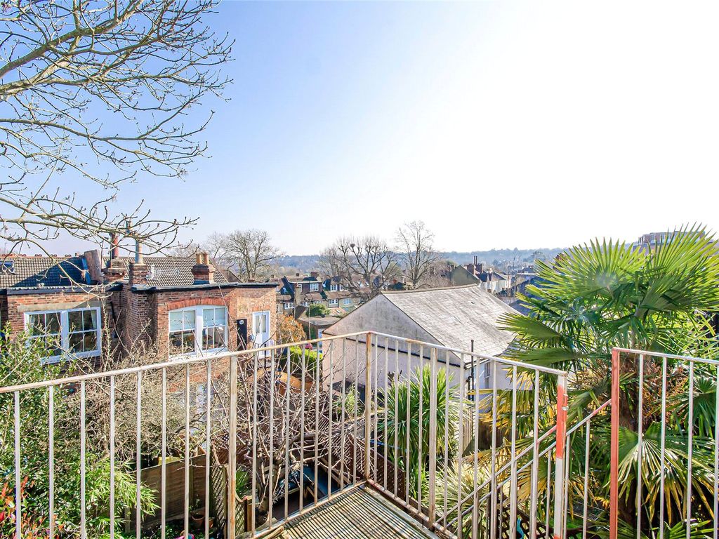 Alexandra Gardens, Muswell Hill, London N10  