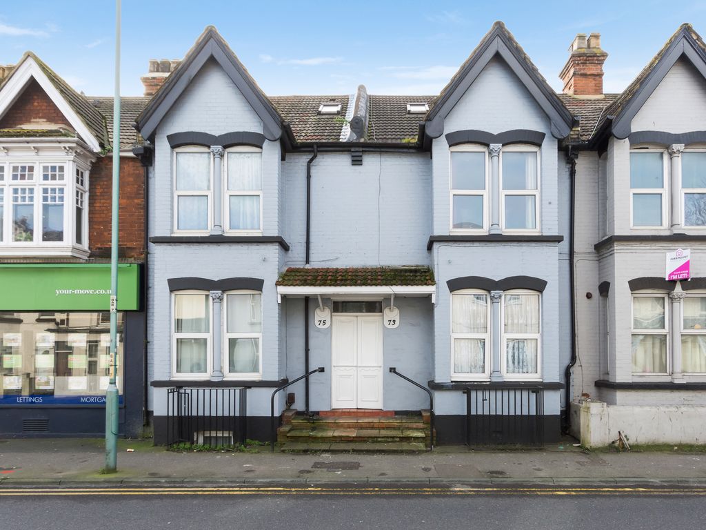 Block of flats for sale in Balmoral Road, Gillingham ME7 Zoopla