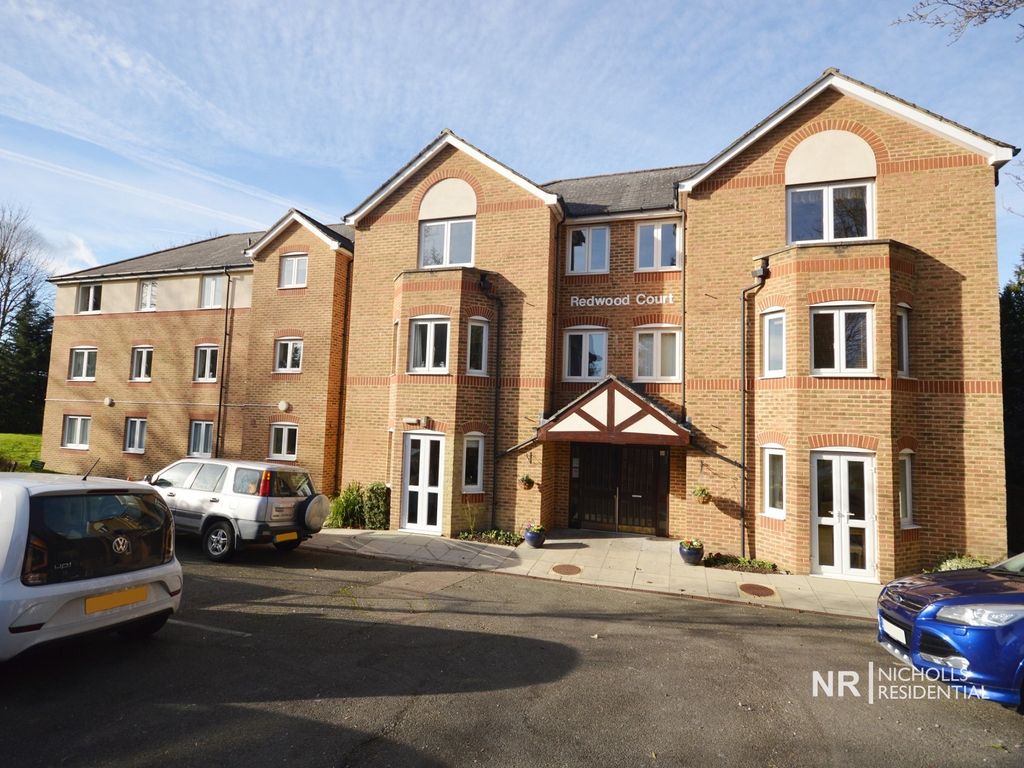 1 bed flat for sale in Epsom Road, Epsom, Surrey. KT17 Zoopla