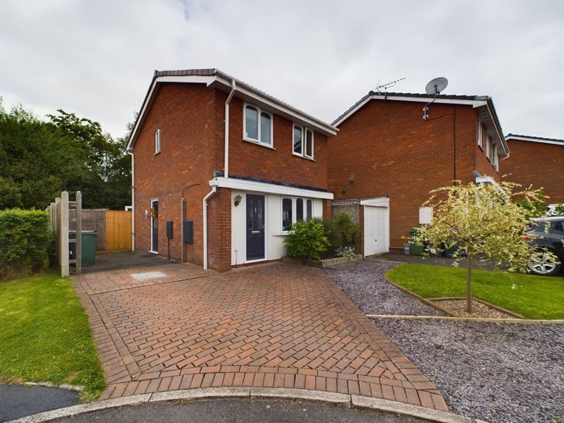 3 bed detached house for sale in Portobello Close, The Rock, Telford