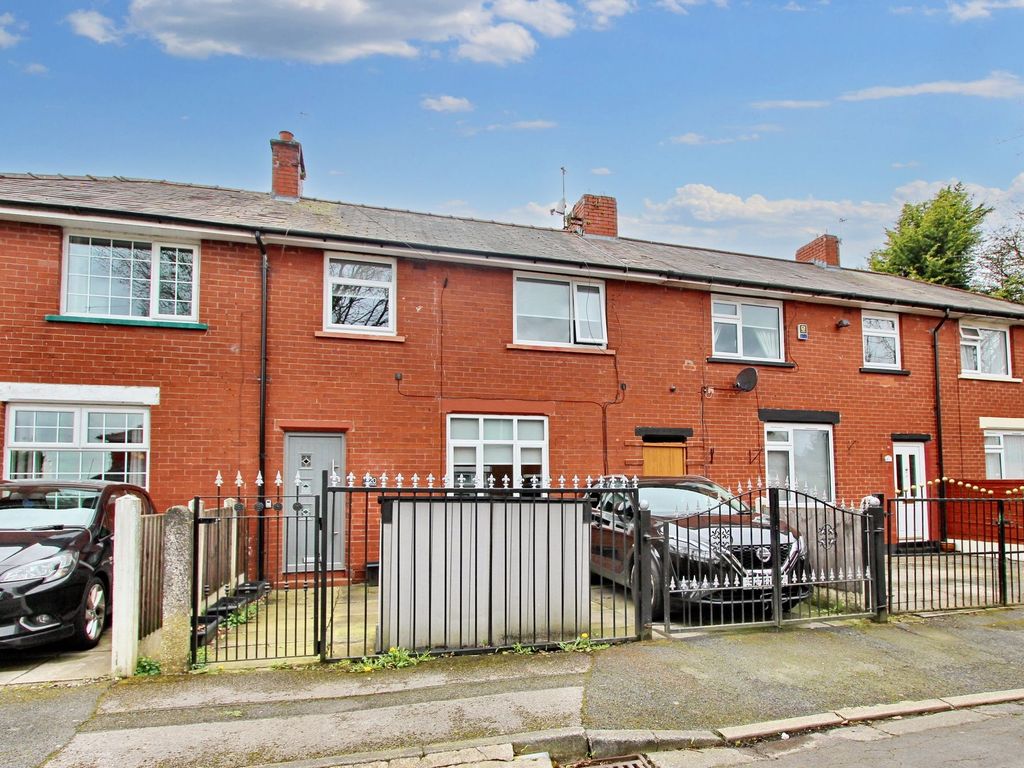 3 bed terraced house for sale in Oxford Avenue, Whitefield M45, £