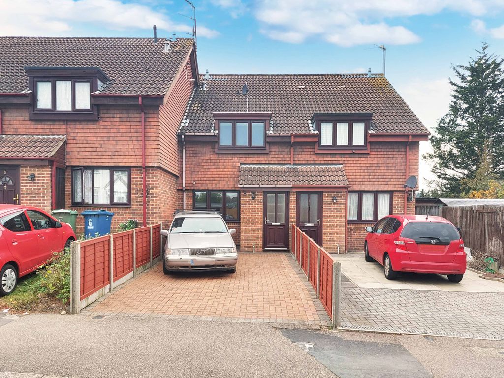 1 bed terraced house for sale in Corbins Lane, Harrow, Middlesex HA2, £