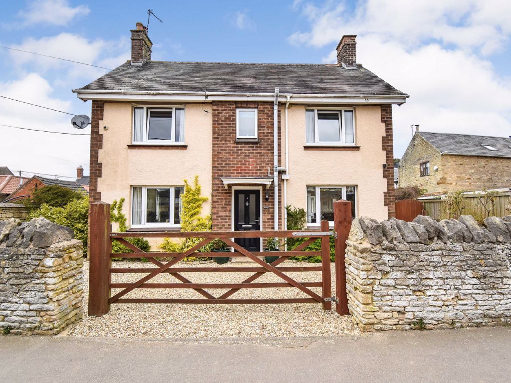 3 bed detached house for sale in Kirby Road, Gretton, Northamptonshire