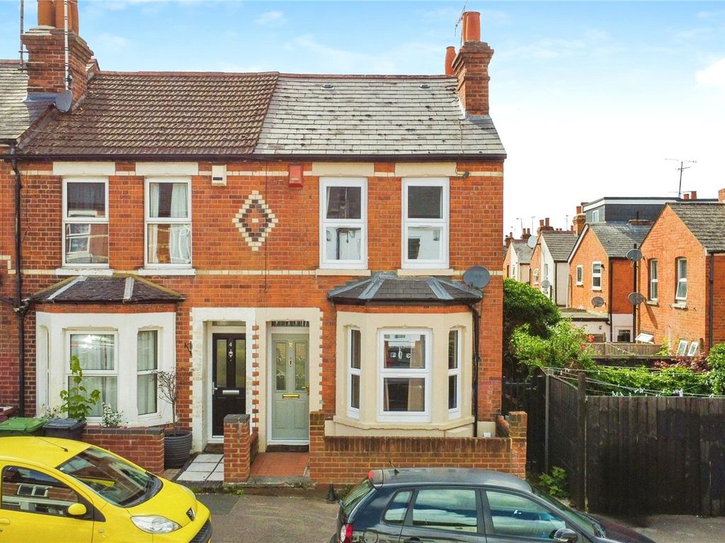 3 bed end terrace house for sale in Rutland Road, Reading, Berkshire
