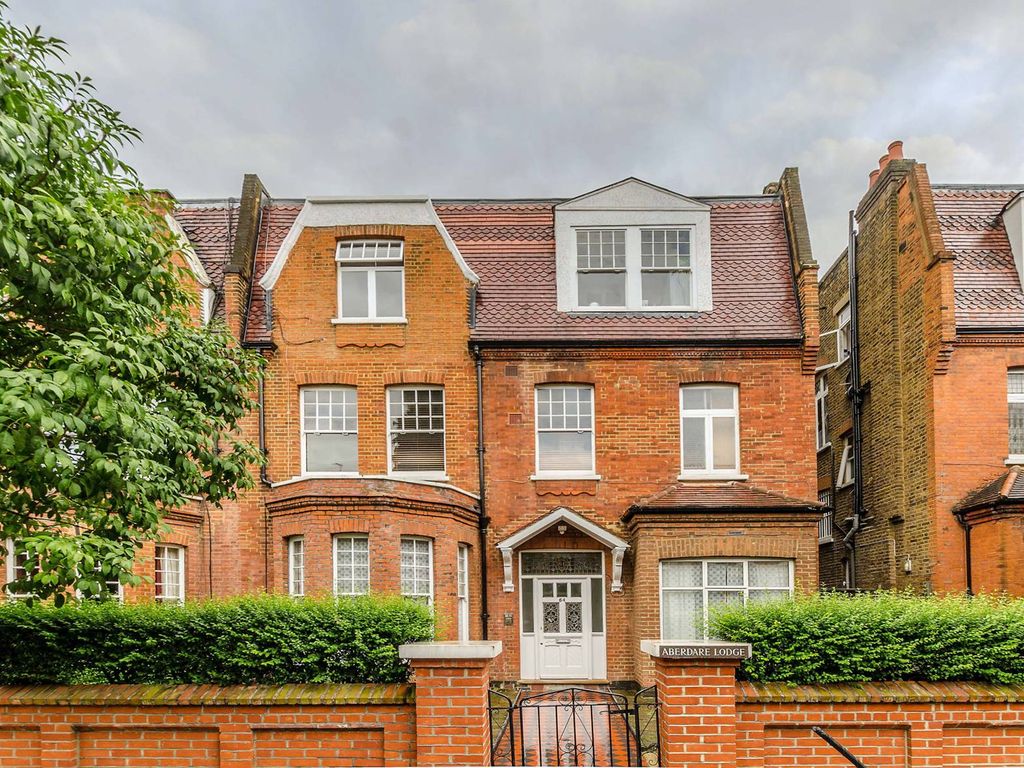 2 bed flat for sale in Aberdare Gardens, South Hampstead, London NW6