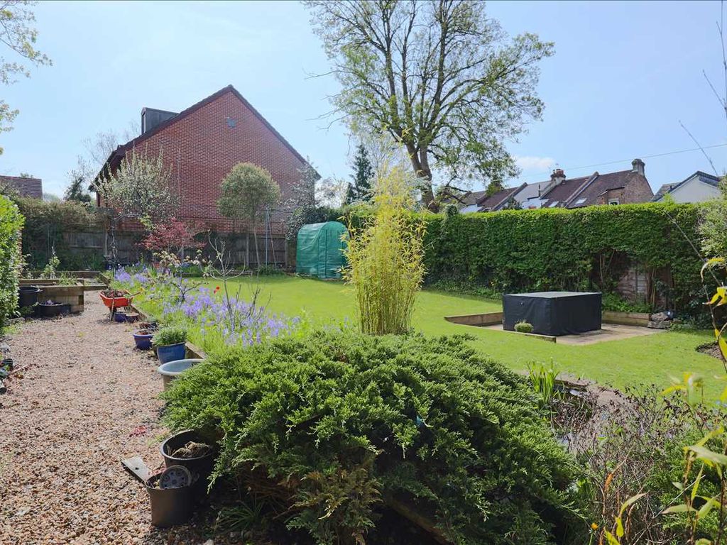 4 bed semidetached house for sale in Brighton Road, Purley CR8 Zoopla