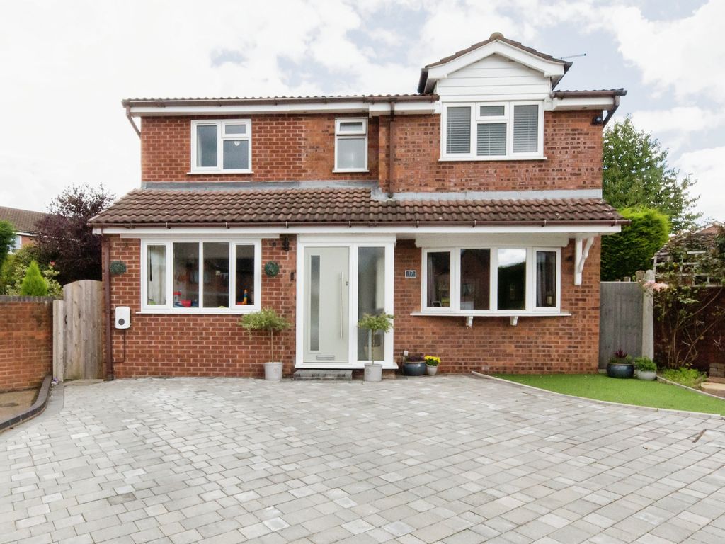 4 bed detached house for sale in Pinehurst Close, Newcastle