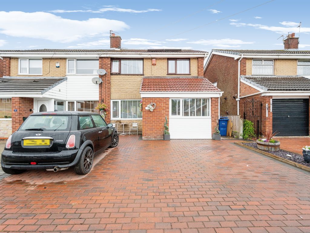 4 bed semidetached house for sale in Hamble Drive, Penketh, Warrington